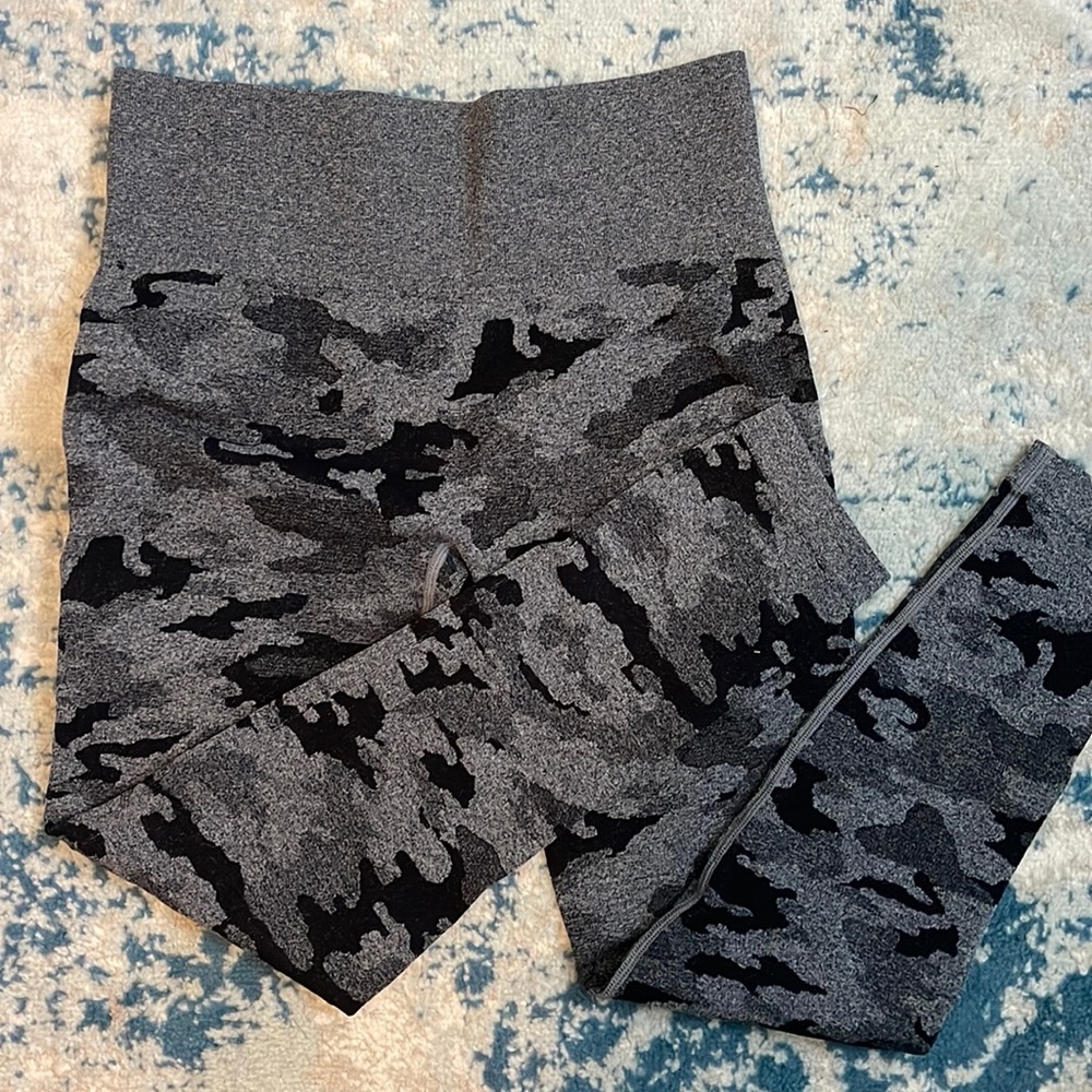 Grey Camo Mini Activewear Leggings